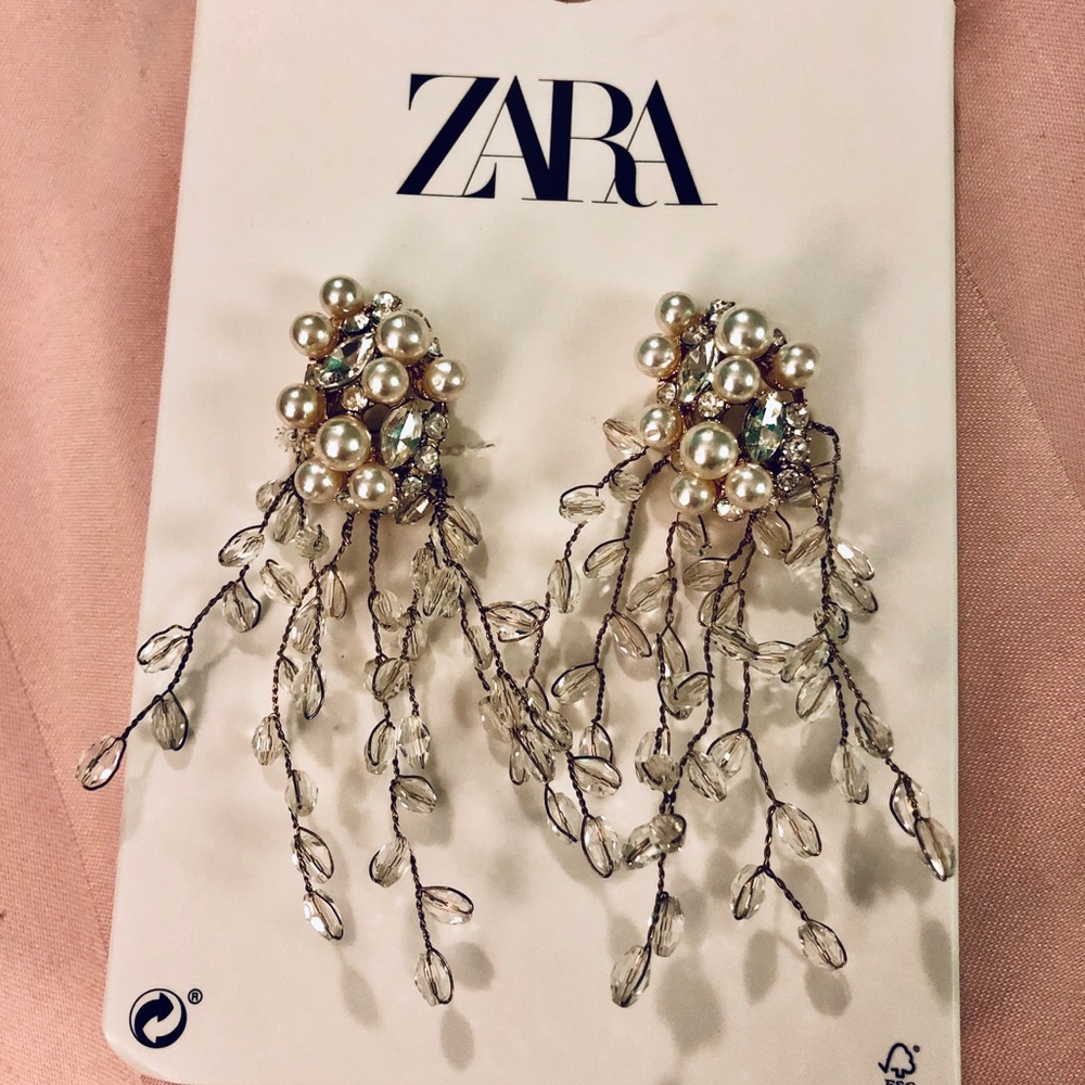 Gorgeous Zara sold out Earrings!! Lux ! ⭐️⭐️⭐️